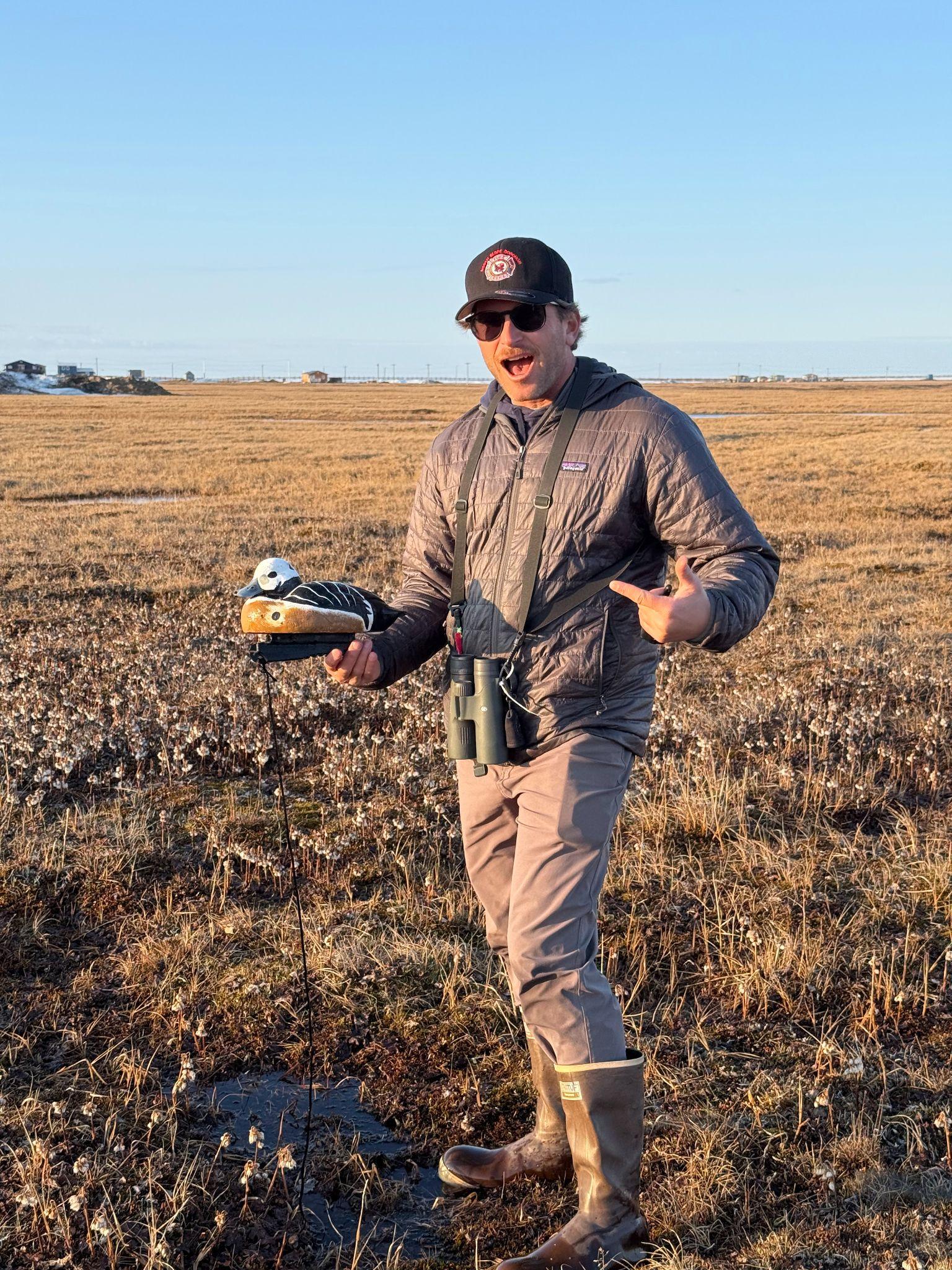 birder_scope_tundra_tell.jpg