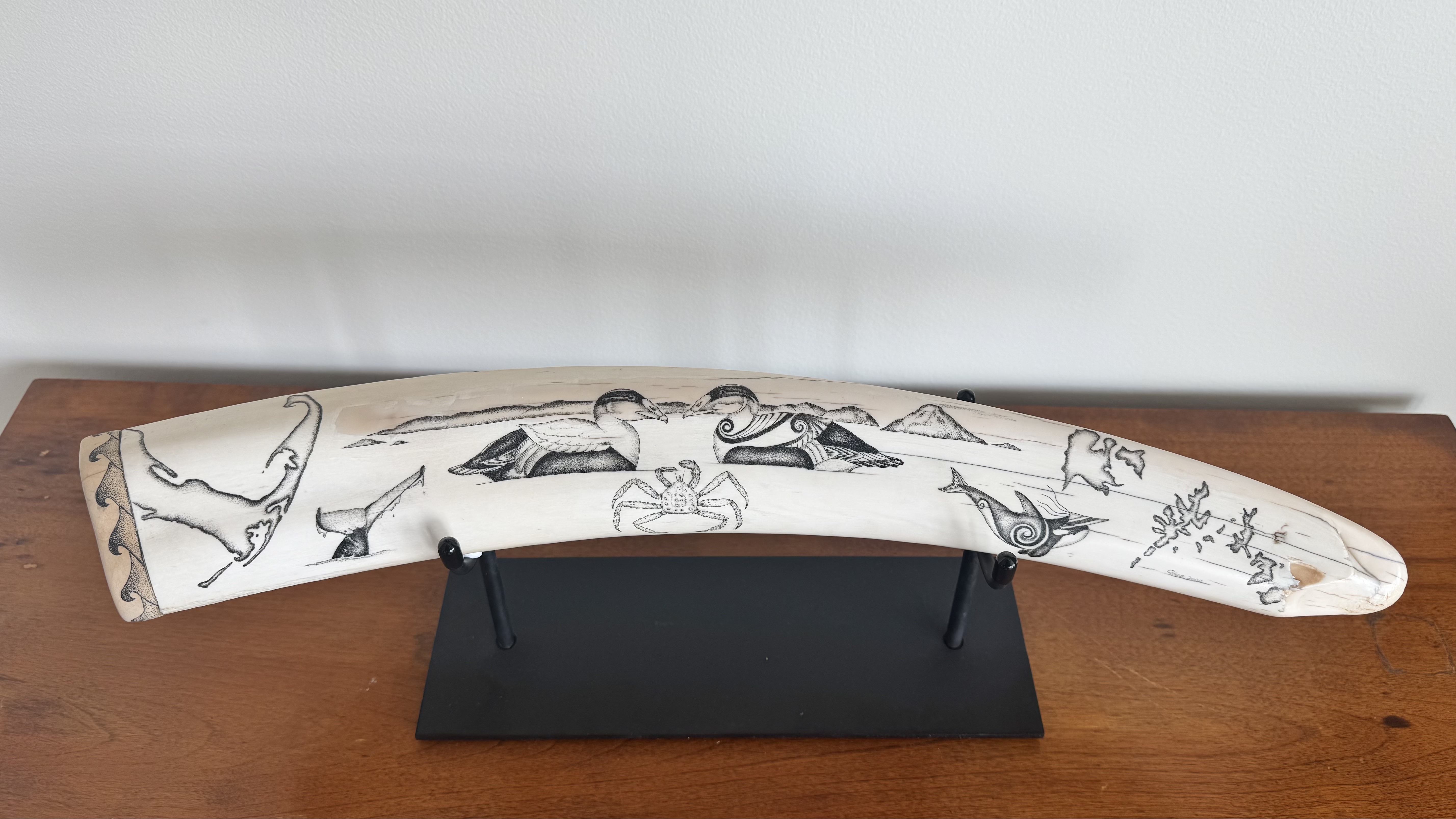 walrus_tusk_scrimshaw_field.jpg